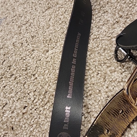 B. Belt nwt leather belt - Picture 4 of 4